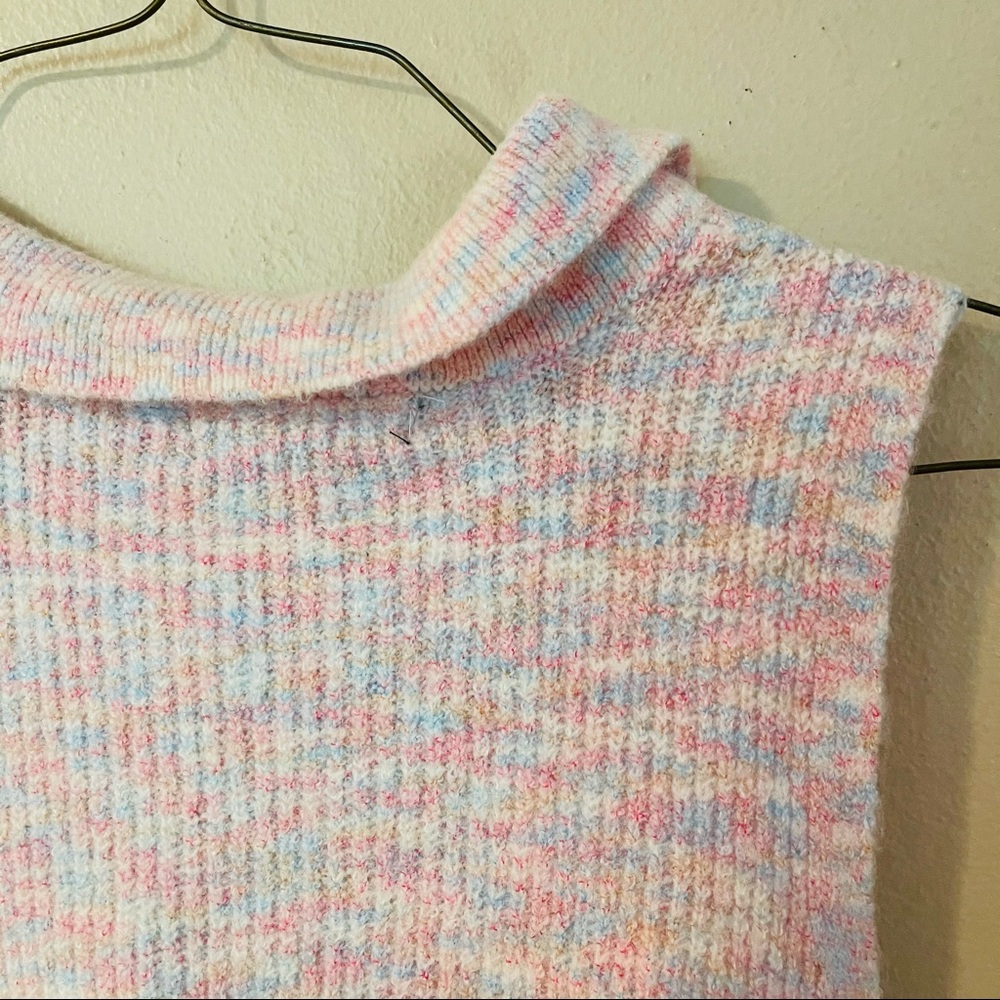 NWT Multicolored Sleeveless Sweater - Picture 7 of 7